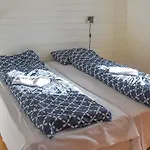 6 Person In * Aukra